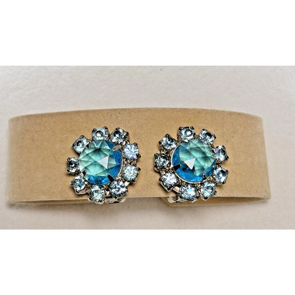 Vintage Blue Rhinestone Prong Set Clip On Earrings Silver-tone - Picture 5 of 15